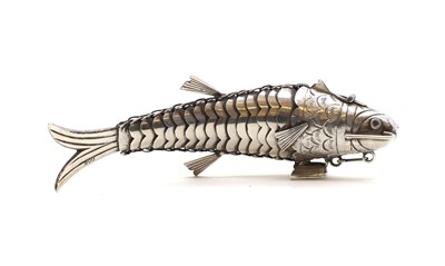Lot 39 - A silver articulated fish