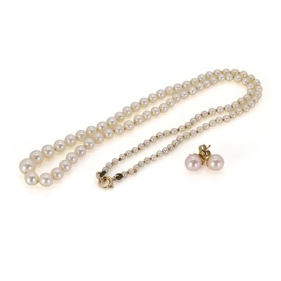 Lot 207 - A cultured pearl necklace and  a pair of cultured pearl earrings