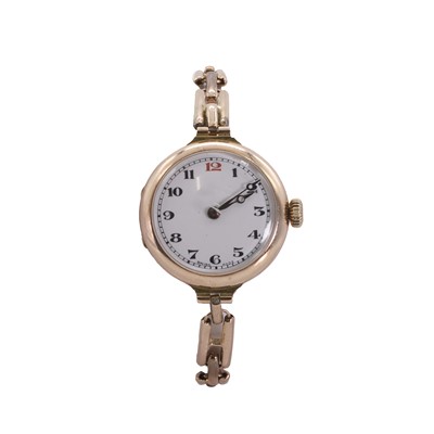 Lot 558 - A ladies' 9ct gold mechanical bracelet watch