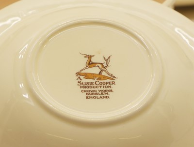 Lot 200 - A Susie Cooper 'Swansea Spray' dinner service