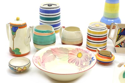 Lot 225 - A collection of Grays pottery
