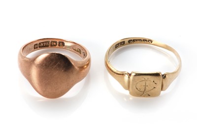 Lot 205 - Two 9ct gold signet rings