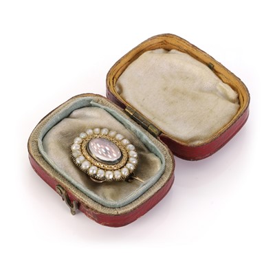 Lot 1 - An antique lover's eye miniature brooch
