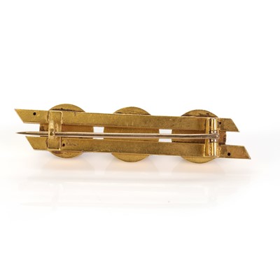 Lot 6 - A Victorian garnet cabochon bar brooch