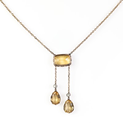 Lot 40 - An Edwardian yellow topaz and diamond negligee necklace