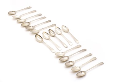 Lot 18 - A set of ten Victorian silver teaspoons