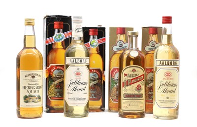 Lot 162 - A selection of Aquavits