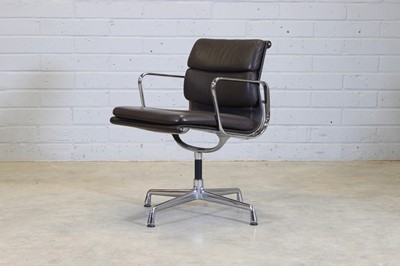 Lot 380 - A Vitra 'EA208 Soft Pad' desk chair