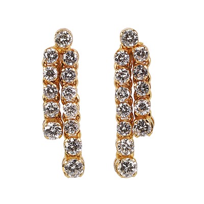 Lot 69 - A pair of diamond drop earrings