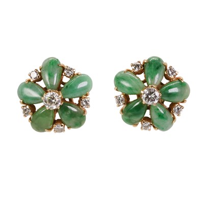 Lot 141 - A pair of diamond and jade stud earrings
