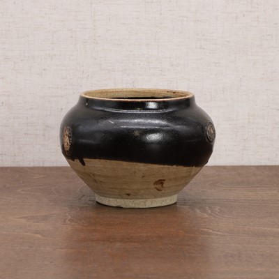 Lot 3 - A Chinese black-glazed jar