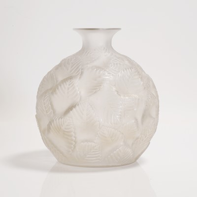 Lot 58 - René Lalique (French, 1860-1945)