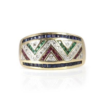 Lot 177 - An emerald ruby sapphire and diamond ring