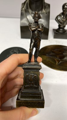 Lot 258 - A group of grand tour sculptures