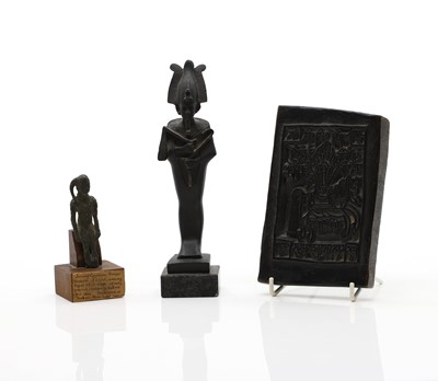 Lot 237 - An Ancient Egyptian bronze statuette of a god