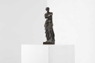 Lot 239 - A bronze figure of the Venus de Milo