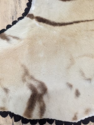 Lot 359 - A taxidermy Bengal tiger skin rug