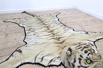 Lot 359 - A taxidermy Bengal tiger skin rug