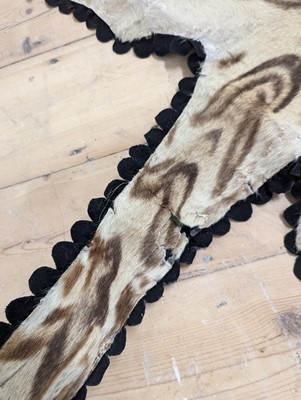 Lot 359 - A taxidermy Bengal tiger skin rug