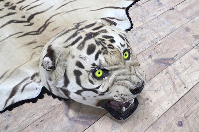 Lot 359 - A taxidermy Bengal tiger skin rug