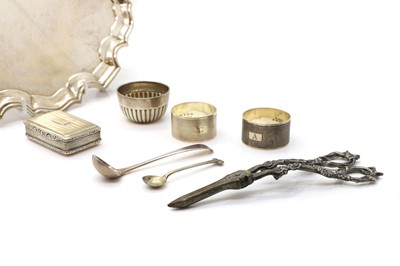 Lot 9 - A group of silver items