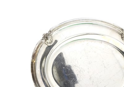 Lot 16 - A silver dish