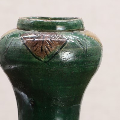Lot 41 - A Chinese famille verte vase