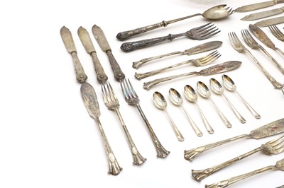Lot 88 - A collection of silver and plated items