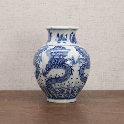 Lot 95 - A Chinese blue and white vase