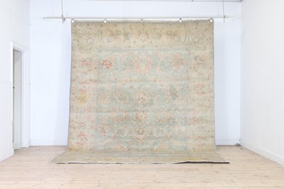 Lot 446 - A Ziegler Mahal style carpet