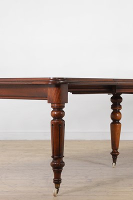 Lot 84 - A William IV mahogany extending dining table