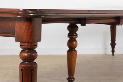 Lot 84 - A William IV mahogany extending dining table