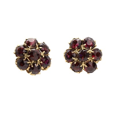 Lot 88 - A pair of garnet cluster earrings