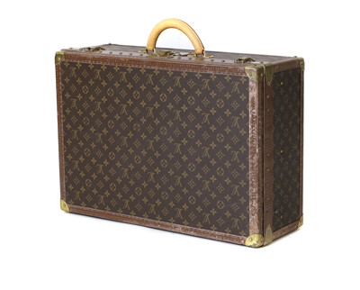 Lot 89 - A Louis Vuitton monogrammed canvas 'Alzer 60' suitcase