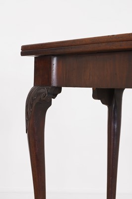 Lot 33 - A George II mahogany tea table