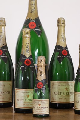 Lot 32 - A collection of Moët & Chandon bottles