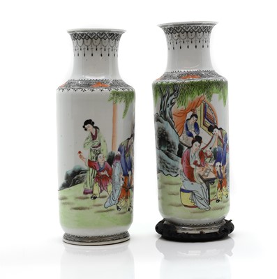 Lot 147 - A pair of Chinese porcelain vases