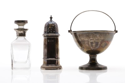 Lot 10 - A collection of silver items
