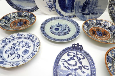 Lot 185 - A collection of Delft pottery