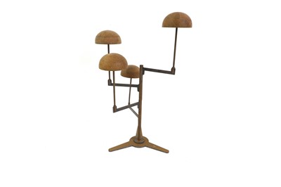 Lot 347 - An adjustable millinery stand