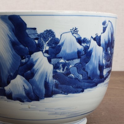 Lot 47 - A Chinese blue and white jar