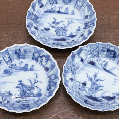 Lot 31 - A group of three Chinese blue and white saucers