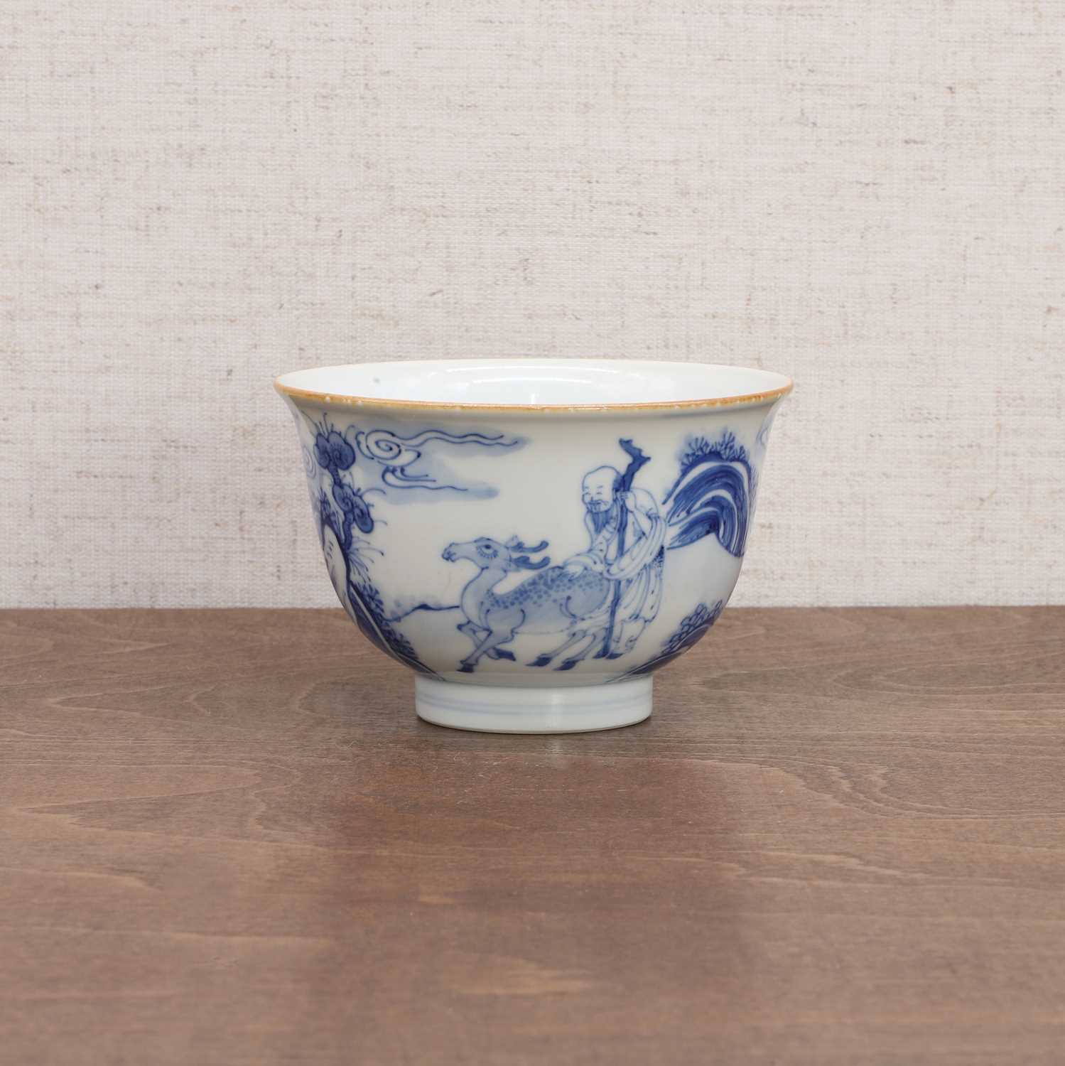 Lot 40 - A Chinese blue and white tea bowl