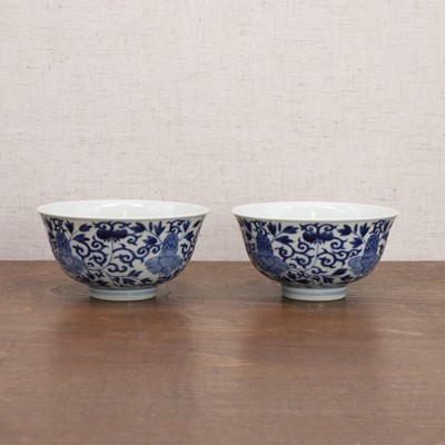 Lot 58 - A pair of Chinese blue and white bowls