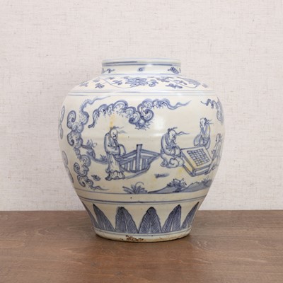 Lot 22 - A Chinese blue and white jar