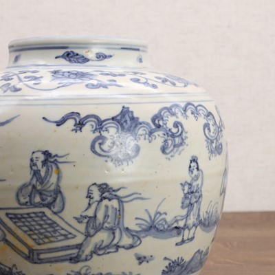 Lot 22 - A Chinese blue and white jar