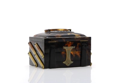 Lot 274 - A tortoiseshell cantilever box