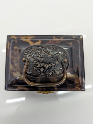 Lot 274 - A tortoiseshell cantilever box