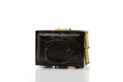 Lot 274 - A tortoiseshell cantilever box