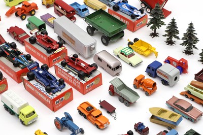 Lot 331 - A collection of unboxed Matchbox die-cast toys